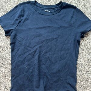 navy t shirt